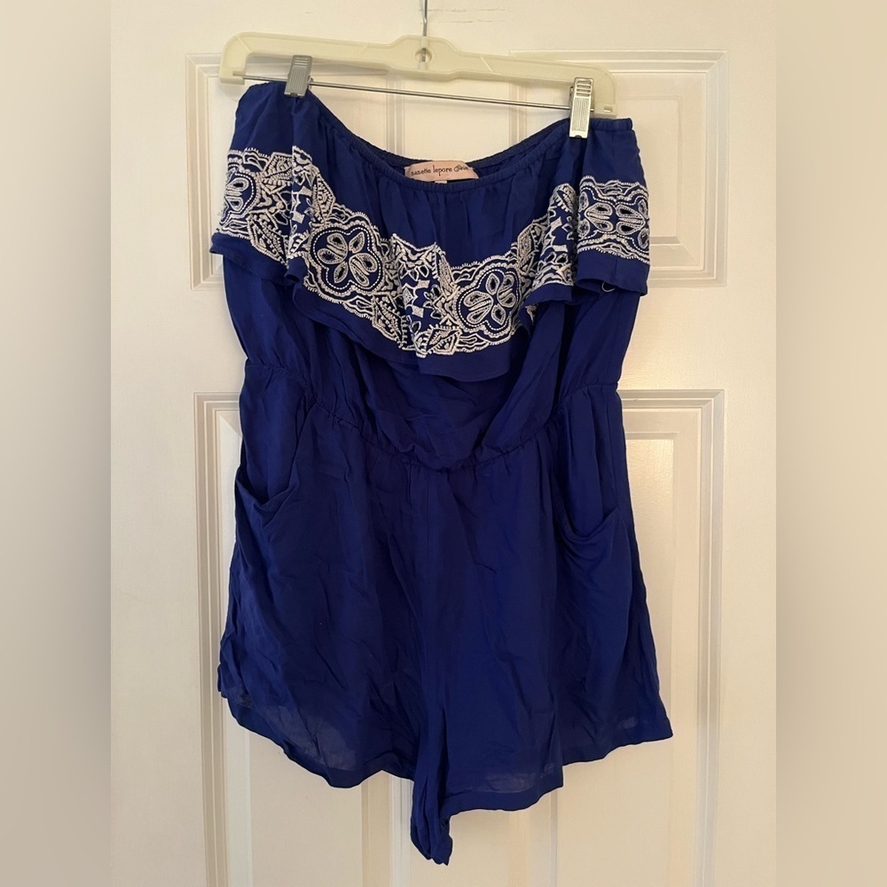 Nanette Lepore Beach Coverup - Picture 3 of 6